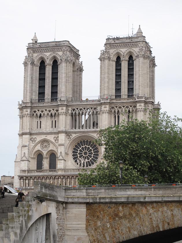 104, The Loire Valley & Paris, France, 28 Jul - 8 Aug 2011, River Seine Cruise, Notre Dame.jpg